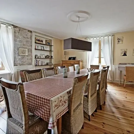 Maison De La Cleurie Сasa de vacaciones